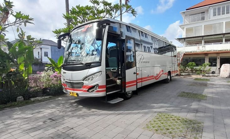 Comfortable Group Trips to Bali: Rent a Bus with a Driver