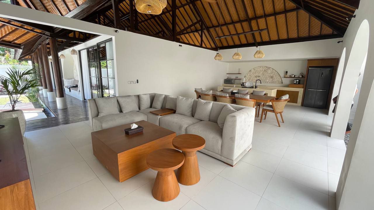 Villa beautiful with a large pool near the beach Jimbaran 3  bedrooms