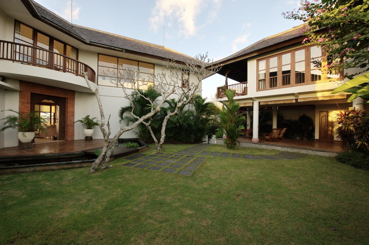 Villa with a panoramic view of the ocean Pecatu (uluwatu) 1500m² 4 or more bedrooms