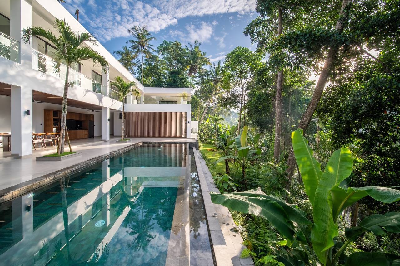 Villa sale and rental Ubud 1600m² 4 or more bedrooms
