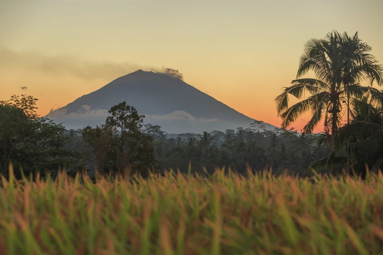 Tourist Deported from Bali for Solo Climb on Sacred Mount Agung!