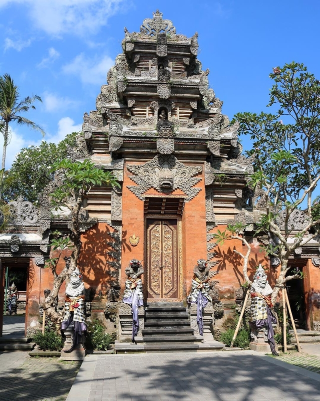 Royal Palace of Ubud (Puri Saren Ubud)