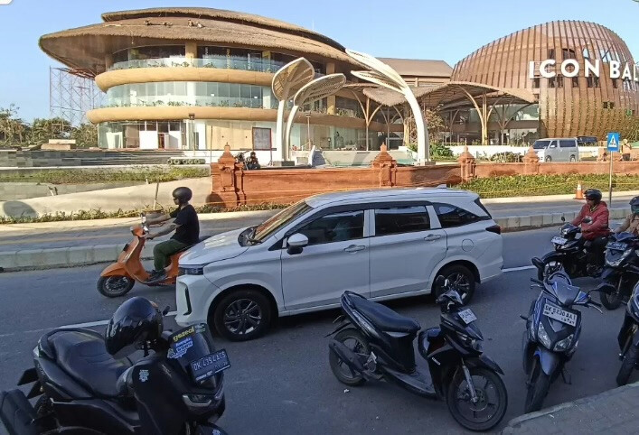 Free Rides in Paradise: Sanur Launches Electric Shuttle Service in Bali