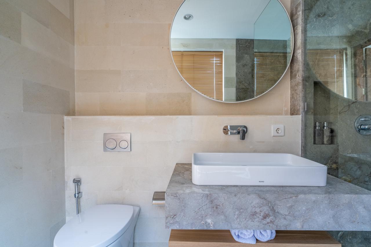Villa premium-class retreat 5 minutes from the ocean Cemagi 251m² 3  bedrooms