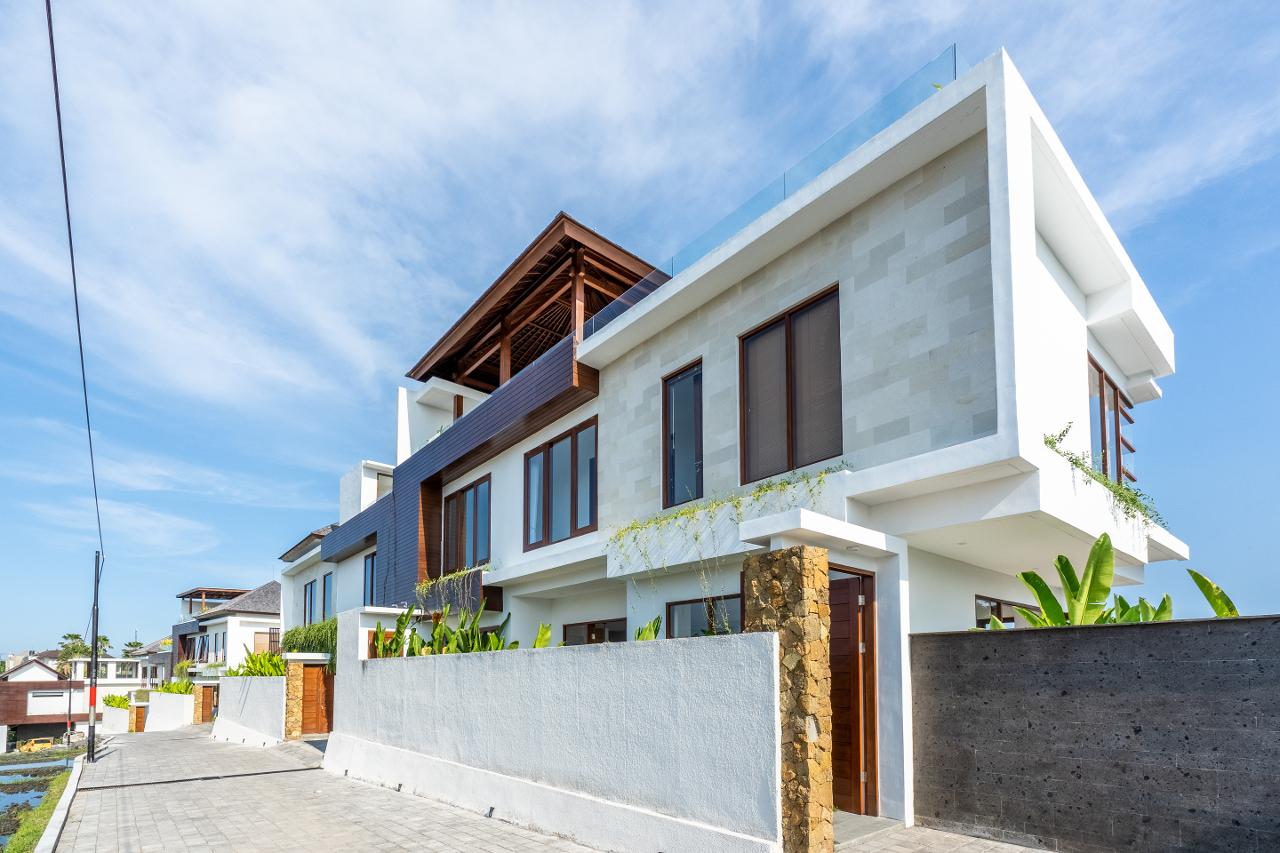 Villa premium-class retreat 5 minutes from the ocean Cemagi 251m² 3  bedrooms