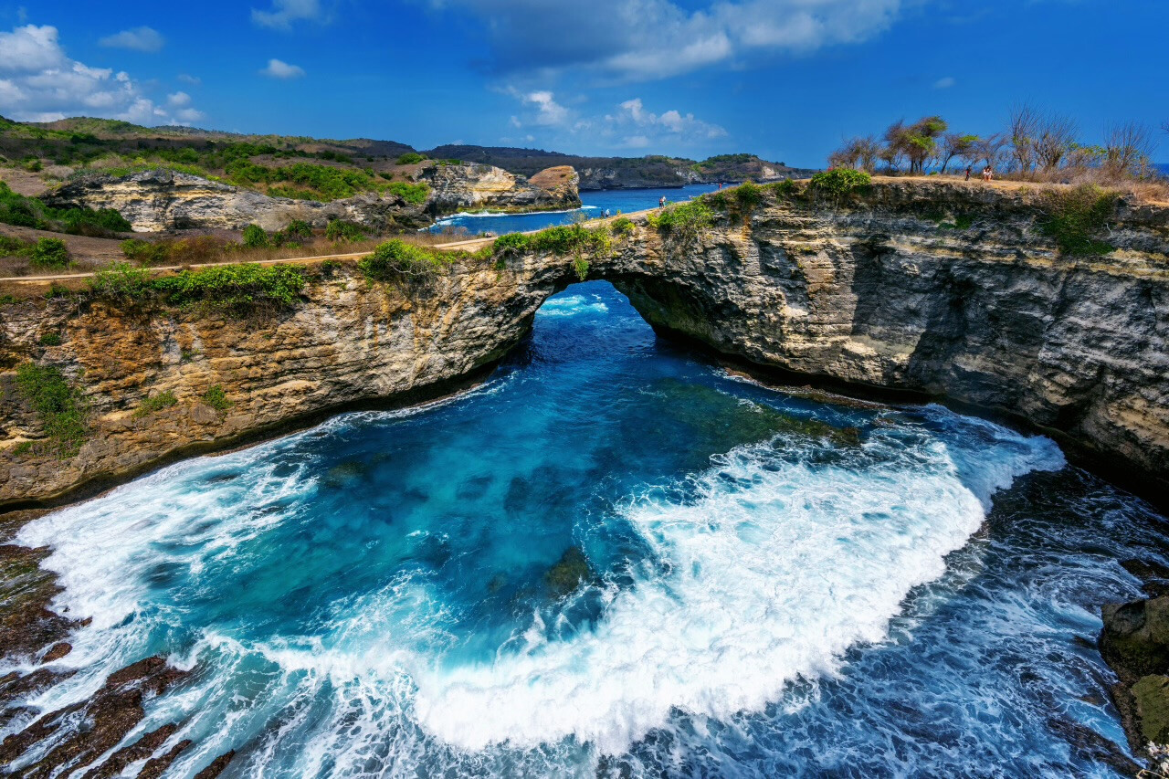 Nusa Penida Roads to Be Doubled for Easier Tourist Access
