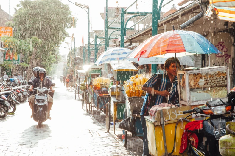 Rains in Bali. Can the wet season spoil your vacation?