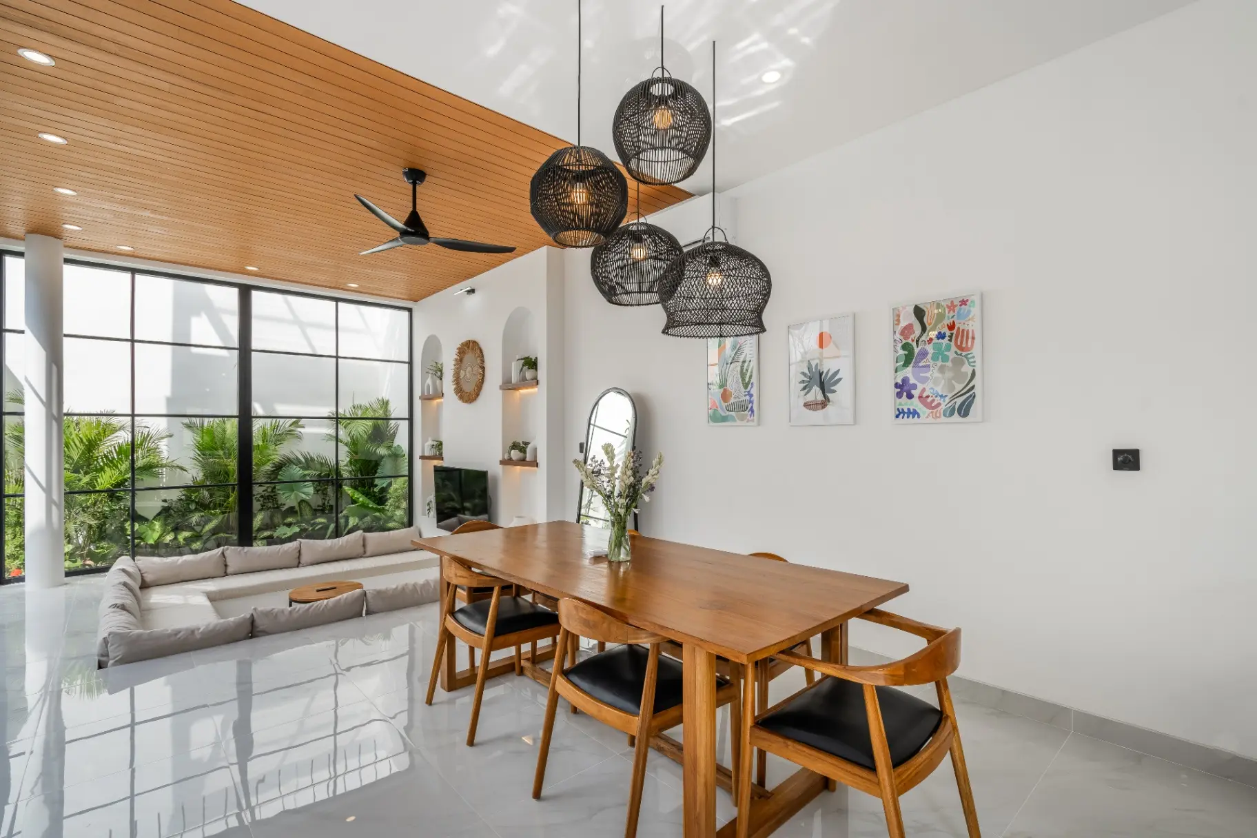 Villa cozy and stylish with a private pool and garden Kerobokan