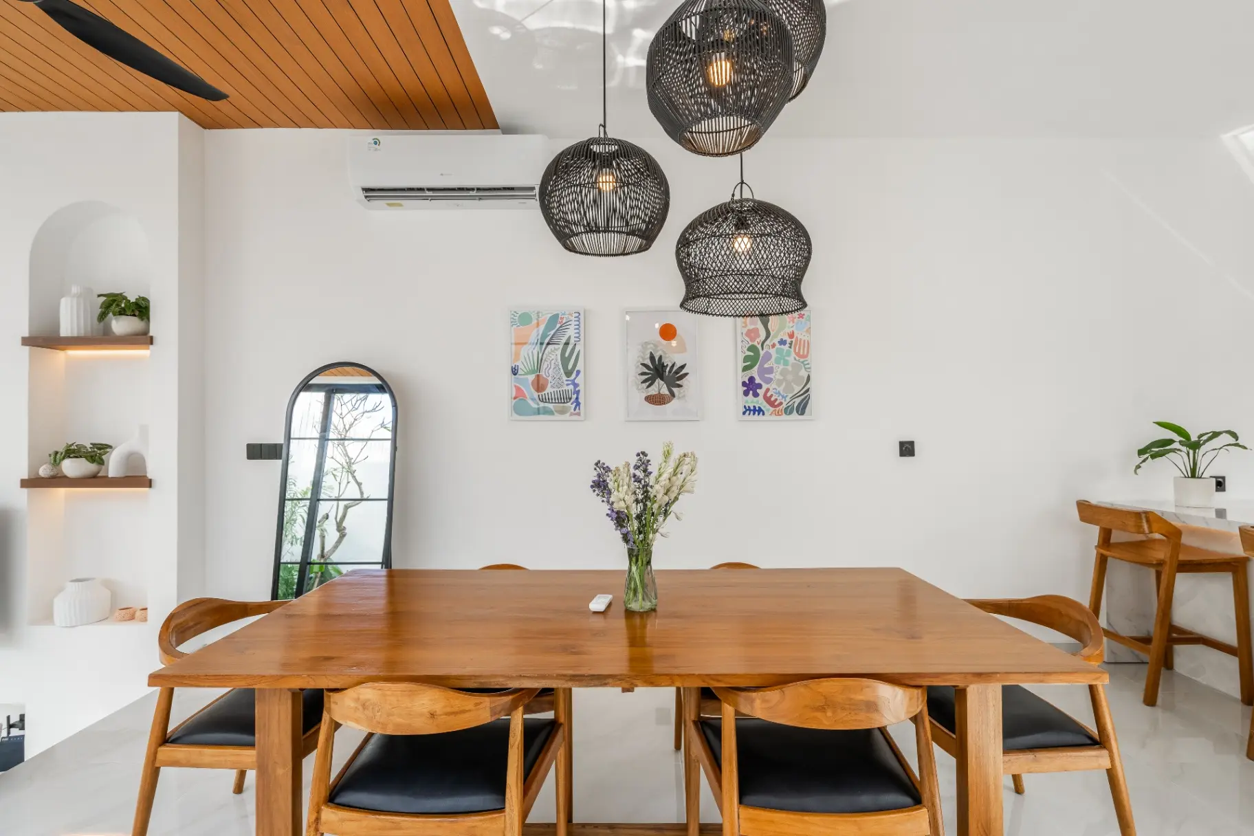 Villa cozy and stylish with a private pool and garden Kerobokan
