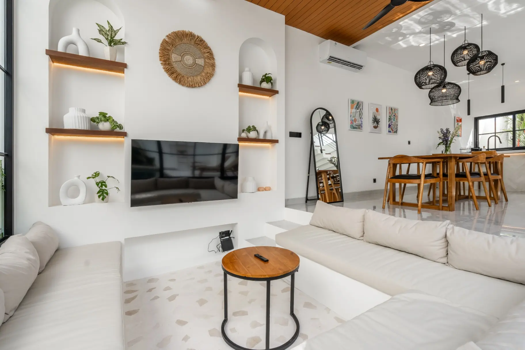 Villa cozy and stylish with a private pool and garden Kerobokan