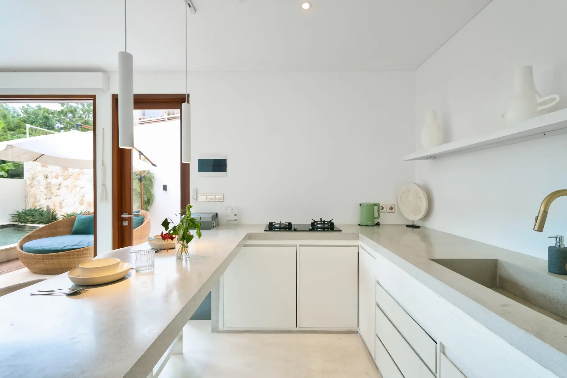 Apartments modern apartments with swimming pool and garden Pererenan