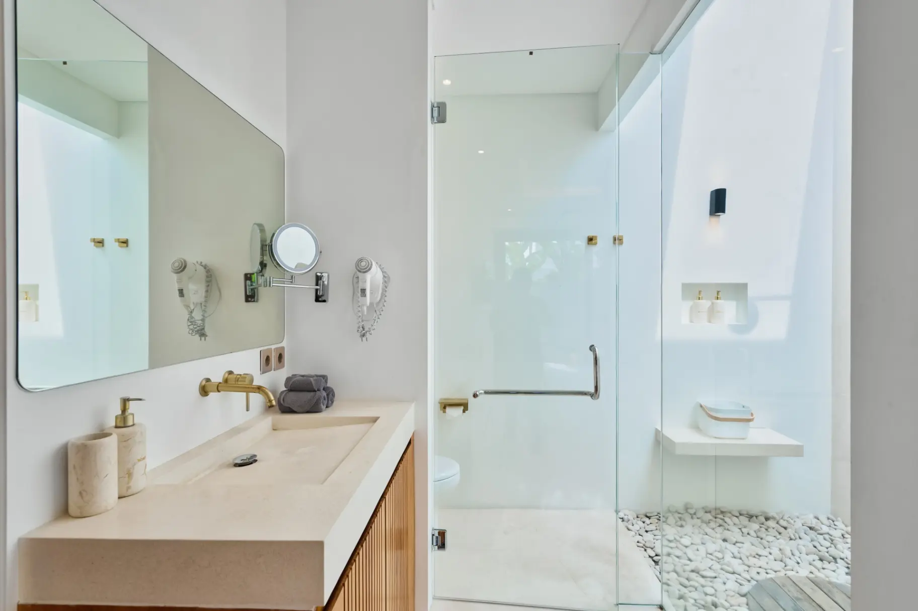 Apartments modern apartments with swimming pool and garden Pererenan
