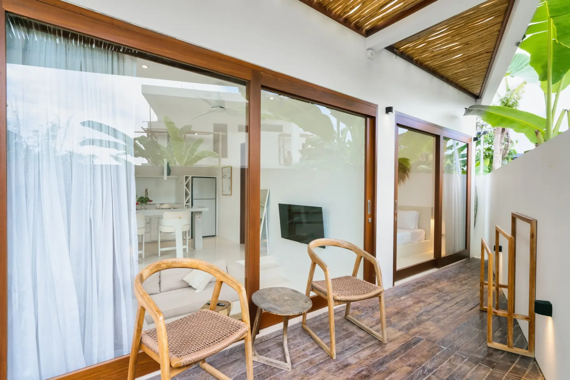 Apartments modern apartments with swimming pool and garden Pererenan