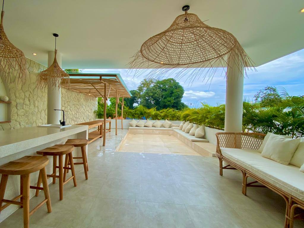 Villa 6-bedroom in Kerobokan