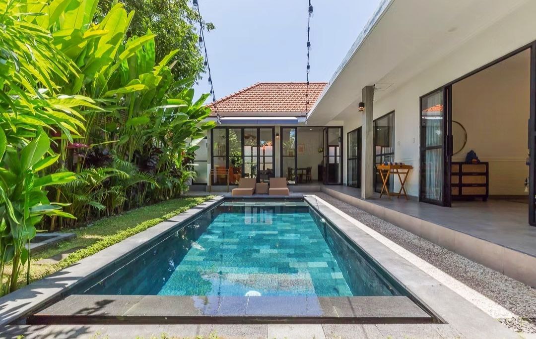 Villa designer style villa Kerobokan 250m²