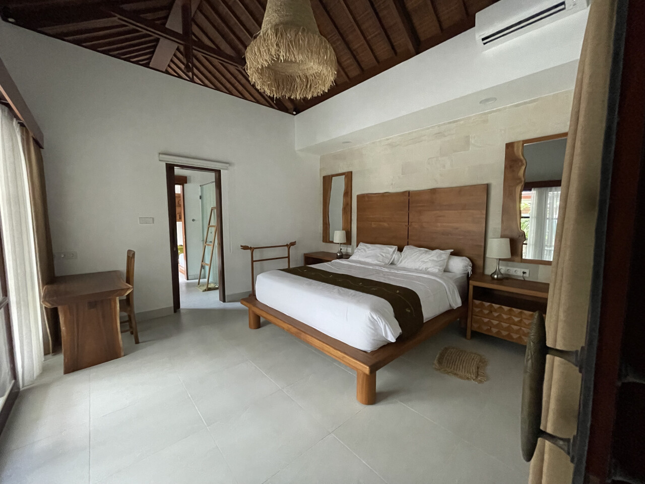Villa super with pool in a 4* beachfront hotel Sanur 206m²