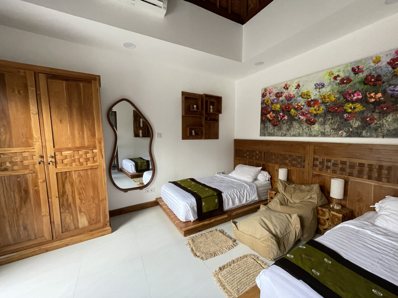 Villa super with pool in a 4* beachfront hotel Sanur 206m²
