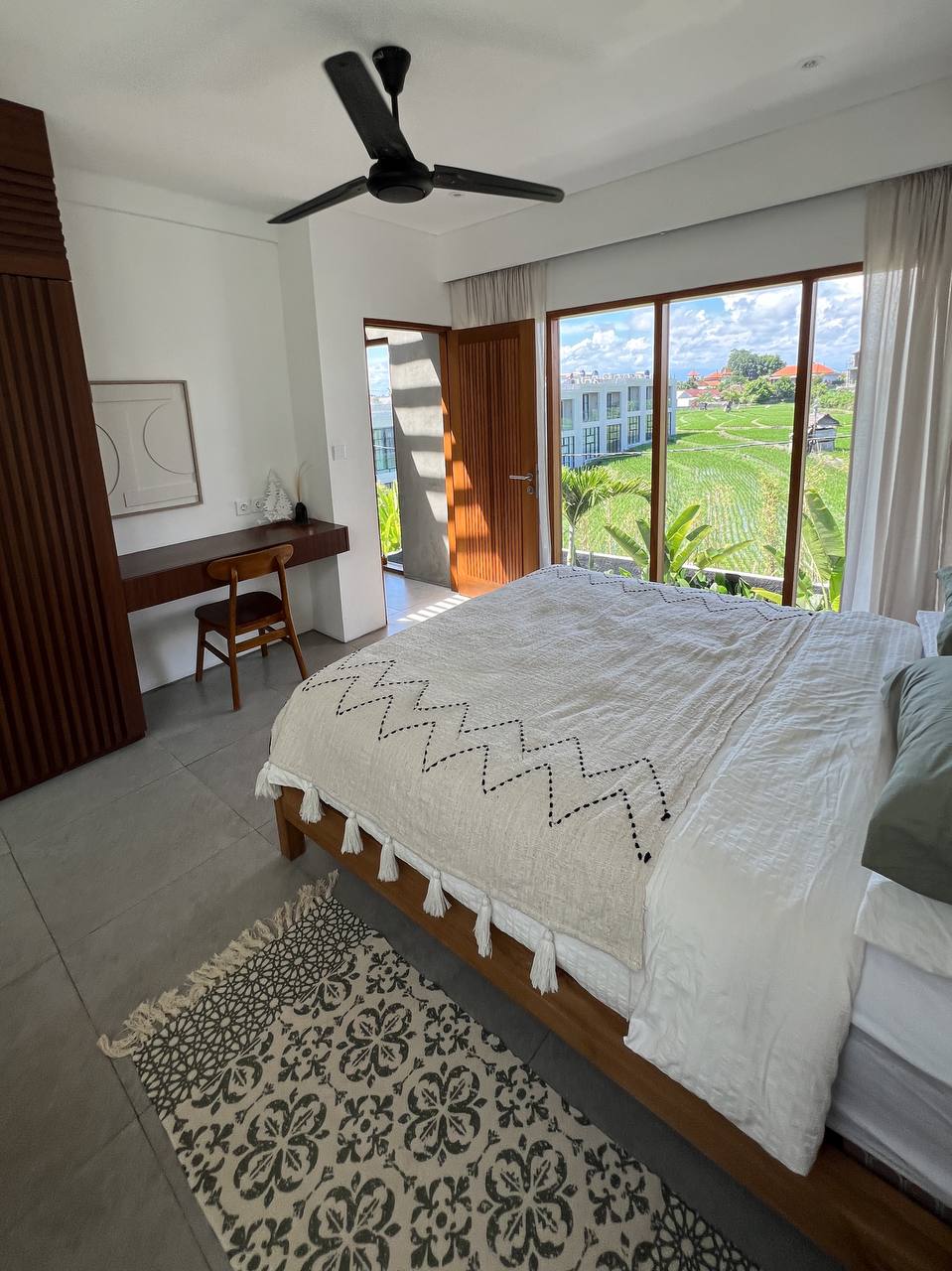 Villa modern villa with a view of rice fields in berawa Canggu