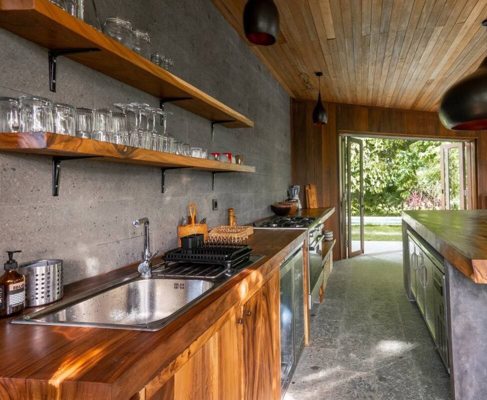 Villa luxury ideal for long-term rental Pecatu (uluwatu) 300m²