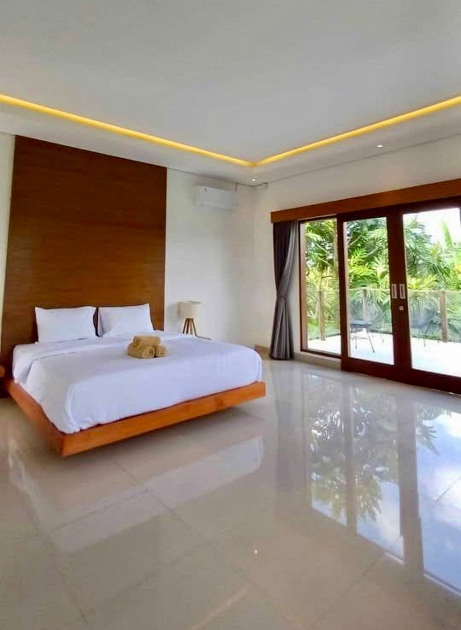 Villa room rental with balcony in Canggu