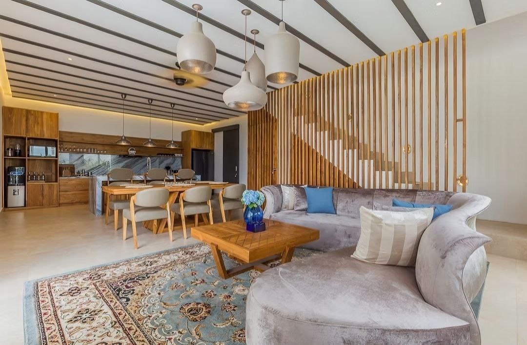 Villa spacious Kerobokan 285m²