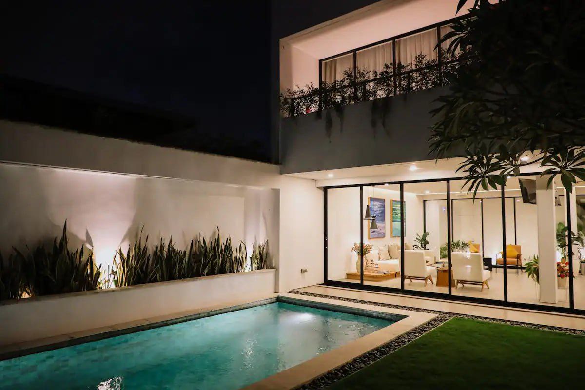 Villa cozy with a sunset view Tibubeneng 300m²