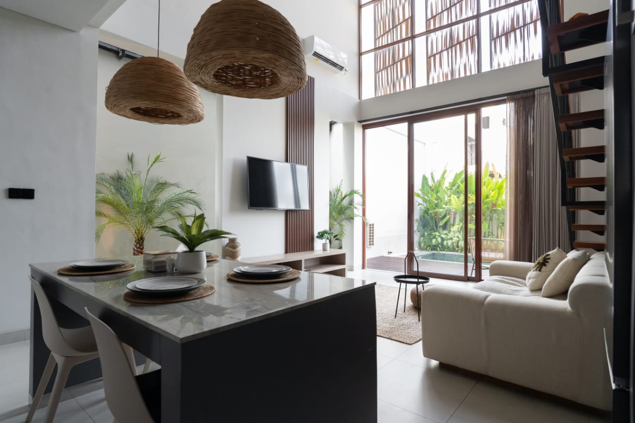 Villa two-story Pererenan