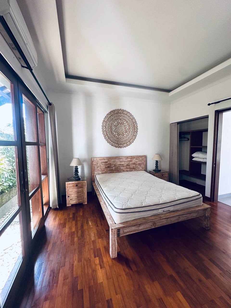 Villa renting a two-story villa in bukit Ungasan