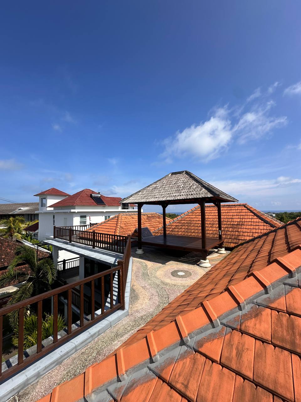 Villa renting a two-story villa in bukit Ungasan