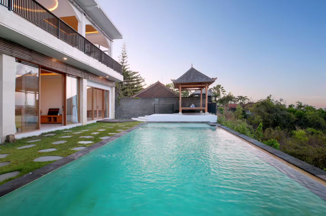 Villa on top of the hill with ocean view Jimbaran