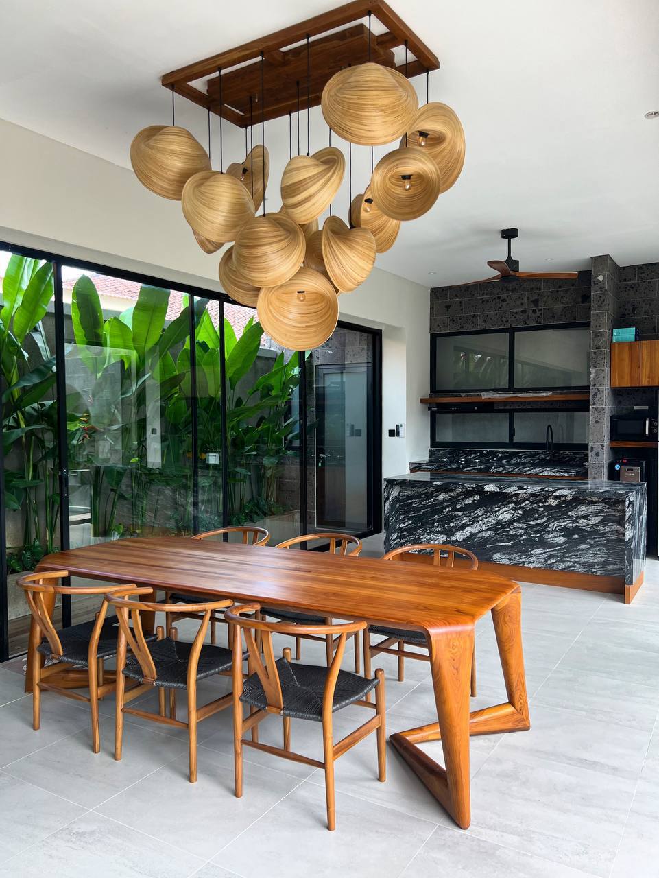 Villa beautiful new in the centre Batu bolong