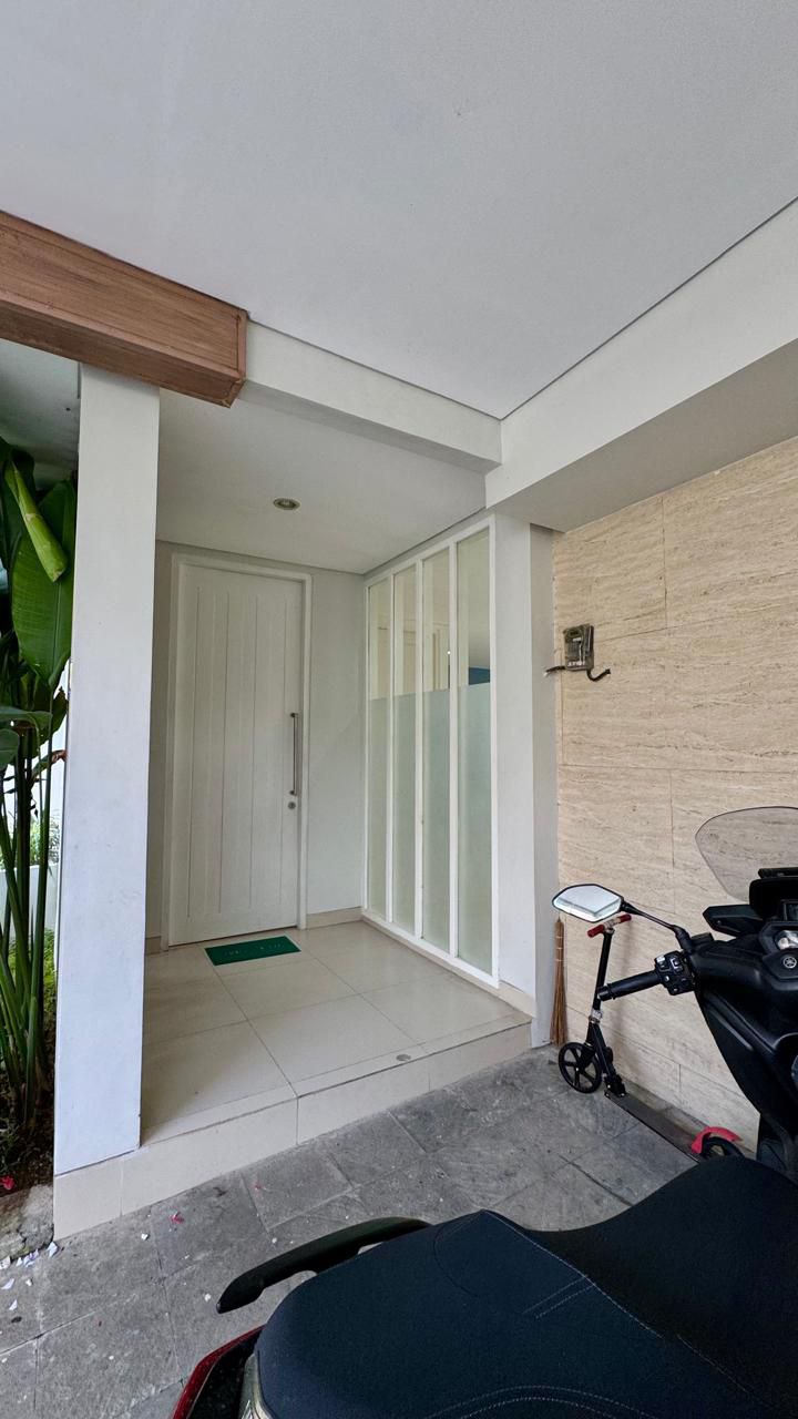 Villa for rent in greenlot Munggu