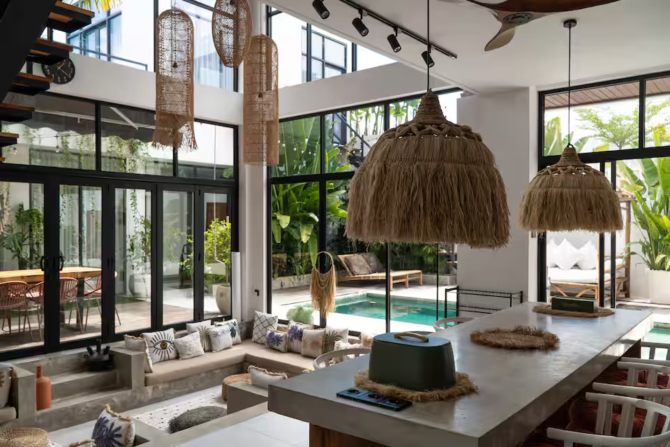 Villa balimood luxury 4br with ocean view + rooftop Mengwi