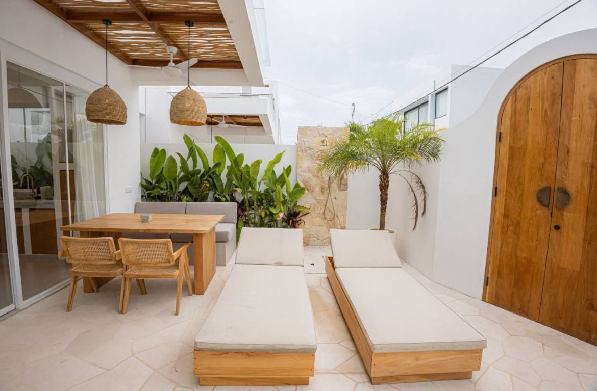 Villa with pool and terrace Batu bolong