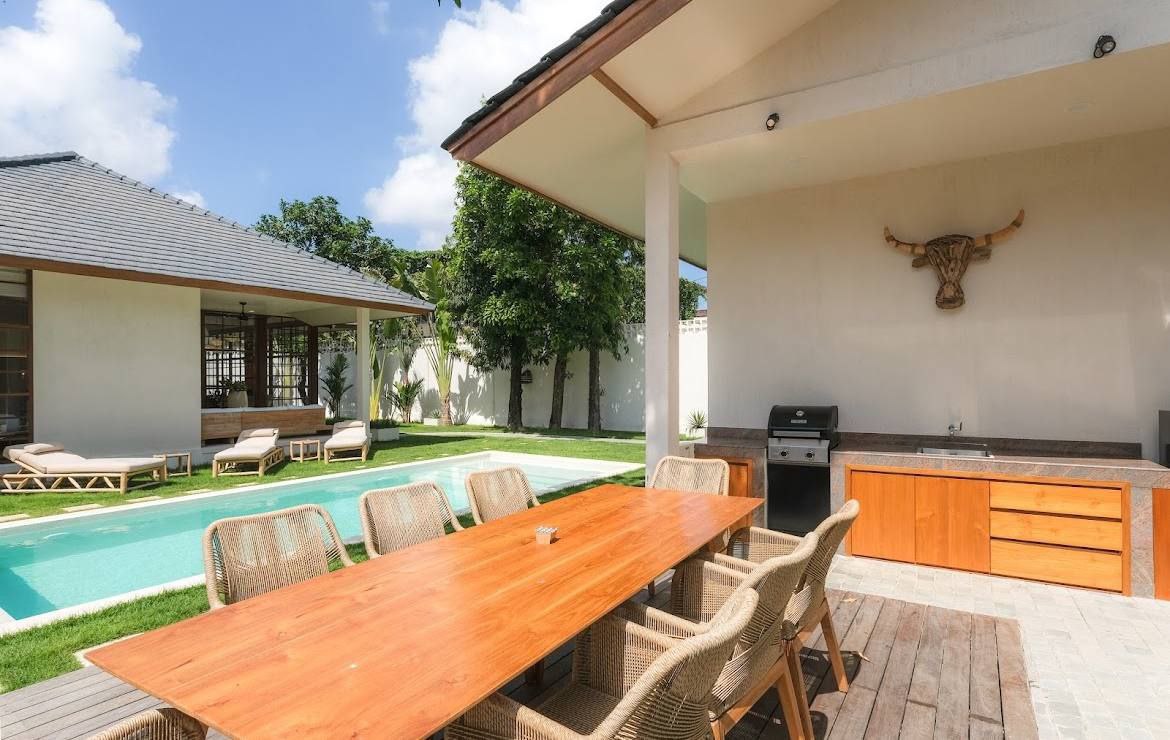 Villa in the heart of the city with a private pool Seminyak