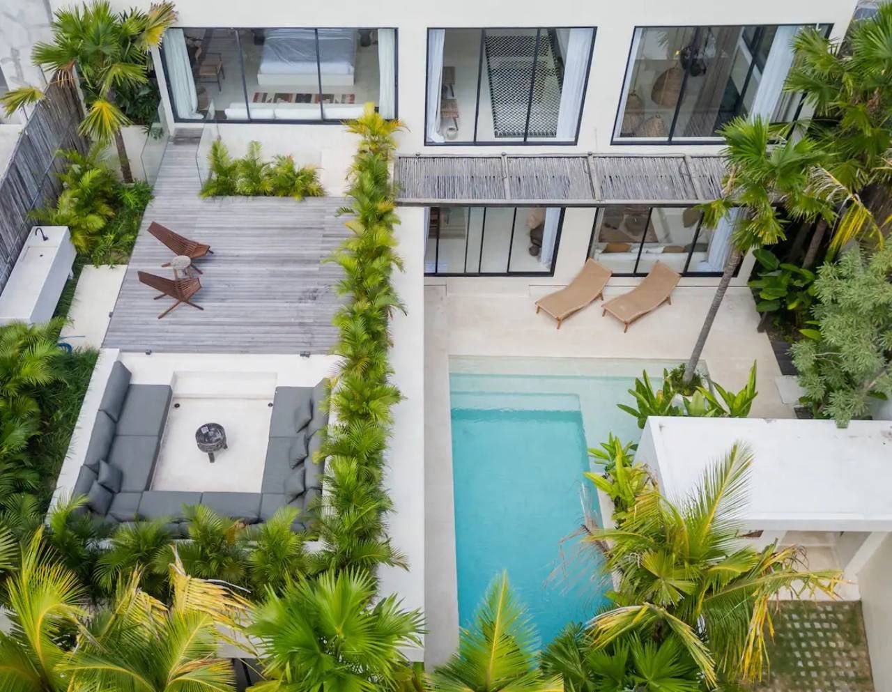 Villa with an equipped rooftop Cemagi 400m²