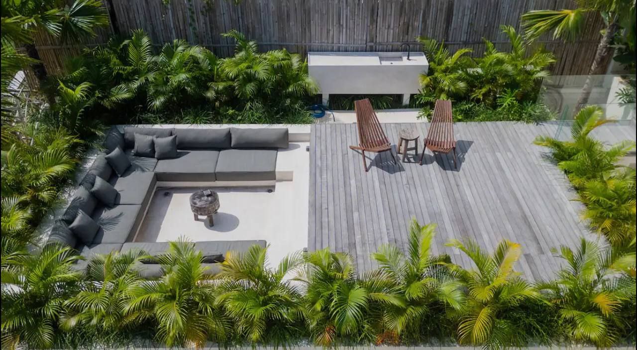Villa with an equipped rooftop Cemagi 400m²