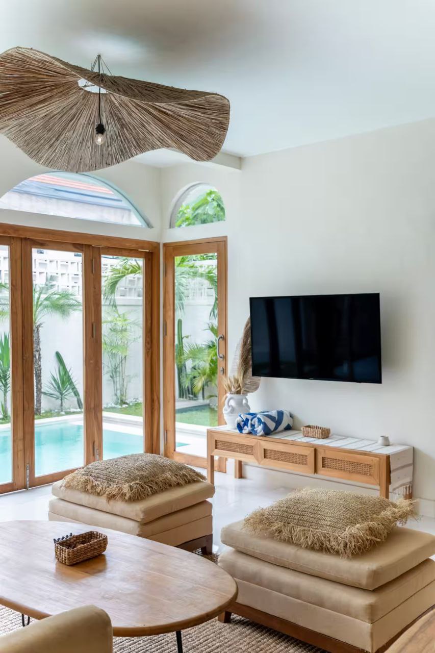 Villa with a garden Kerobokan 300m²