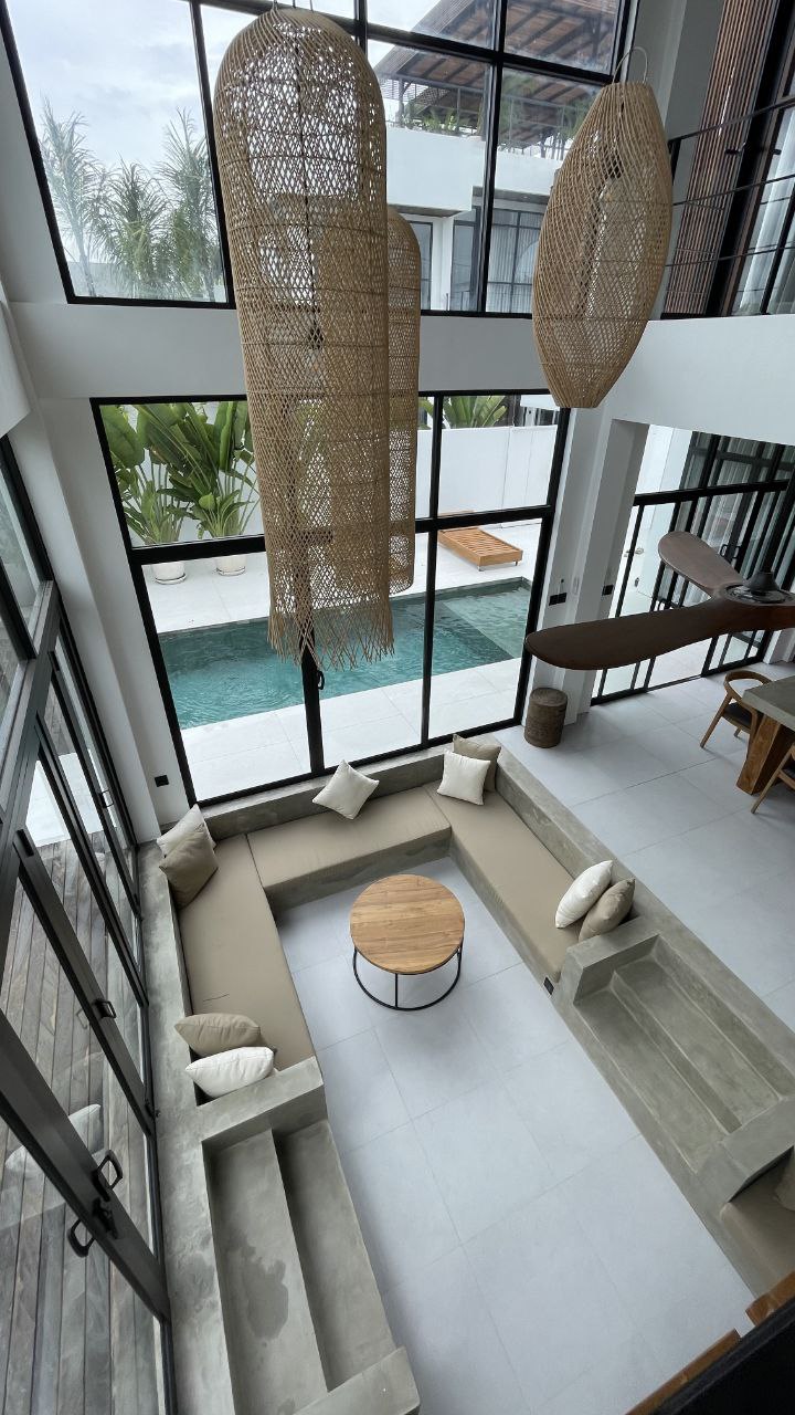 Villa with an ocean view and a rooftop pool Pererenan 310m²