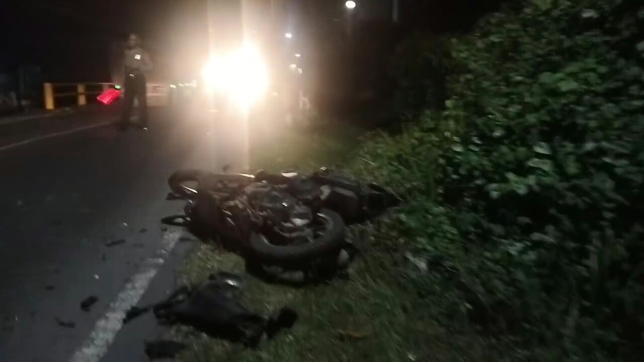 Deadly Crash in North Bali: One Tourist Killed, One Injured