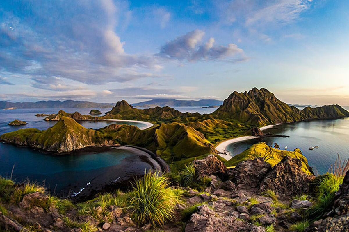 Padar Island Development: 448 Villas Near Komodo Dragons