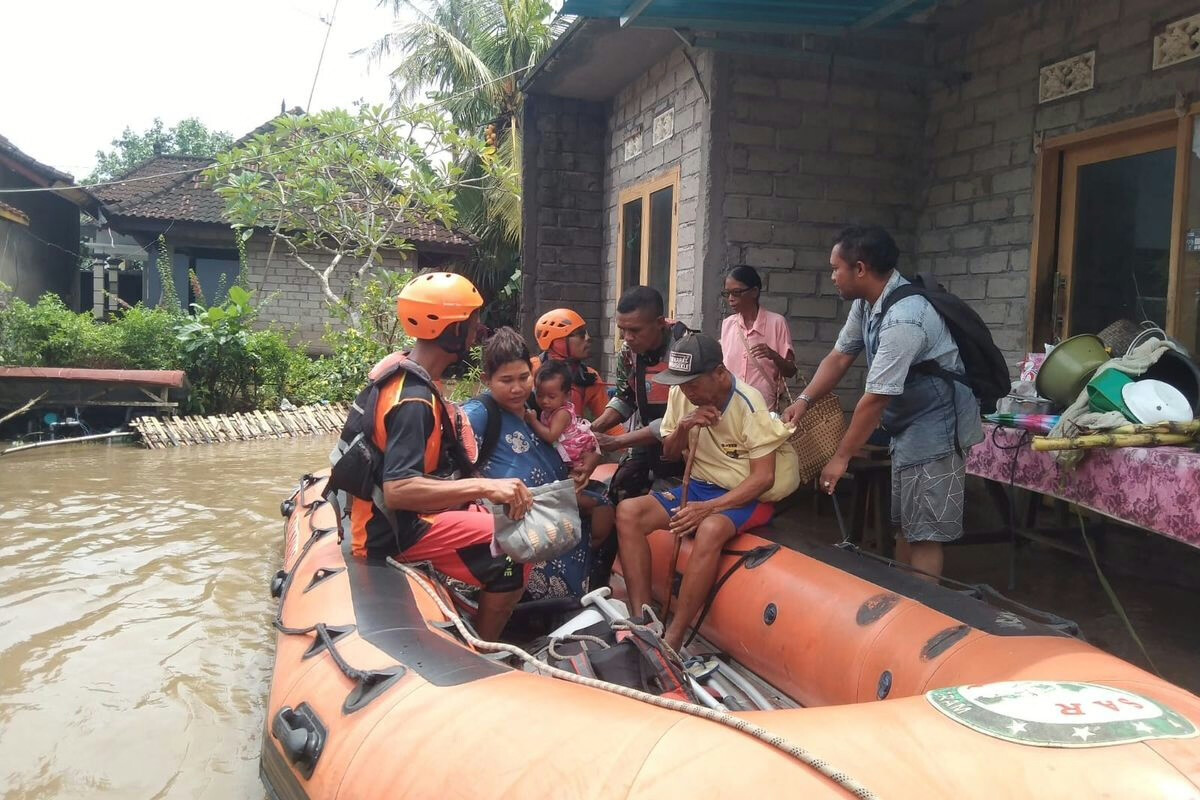 9 Dead in Bali Floods, Authorities Declare Emergency
