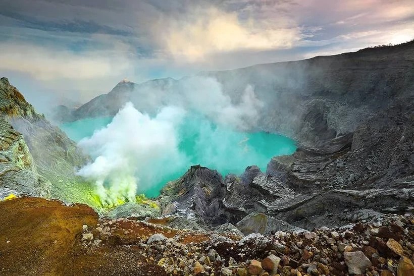 Trip to the active volcano Ijen on the island of Java!