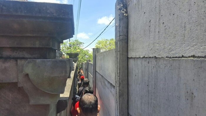GWK Park Fence Sparks Controversy: Locals Tear Down Barrier