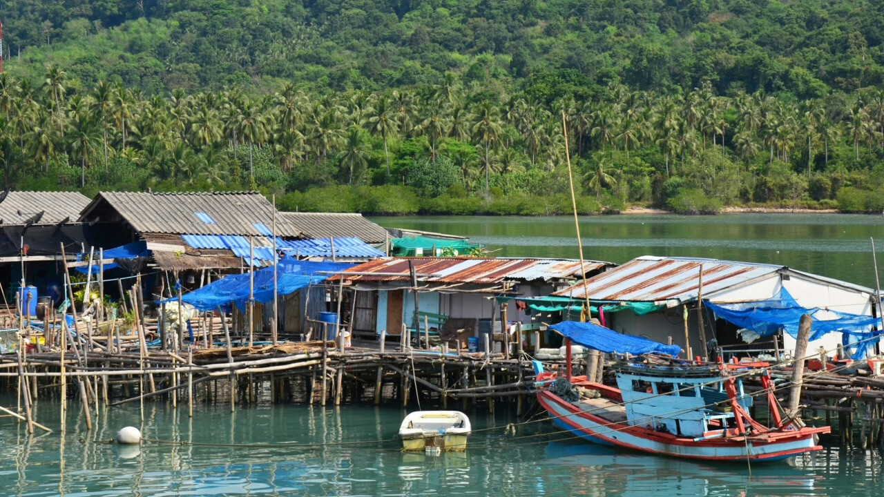 Bali Plans ‘Maldives-Style’ Fishing Villages, Slums to Vanish