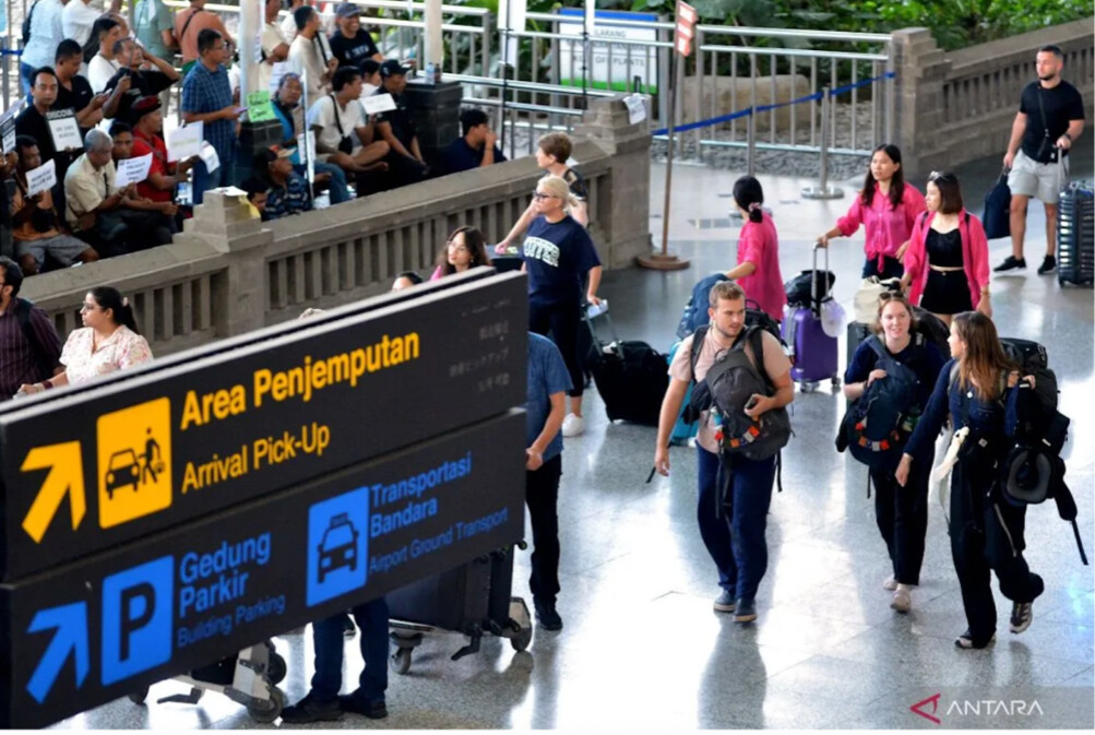 Tourists Confused by All Indonesia System: What to Do?
