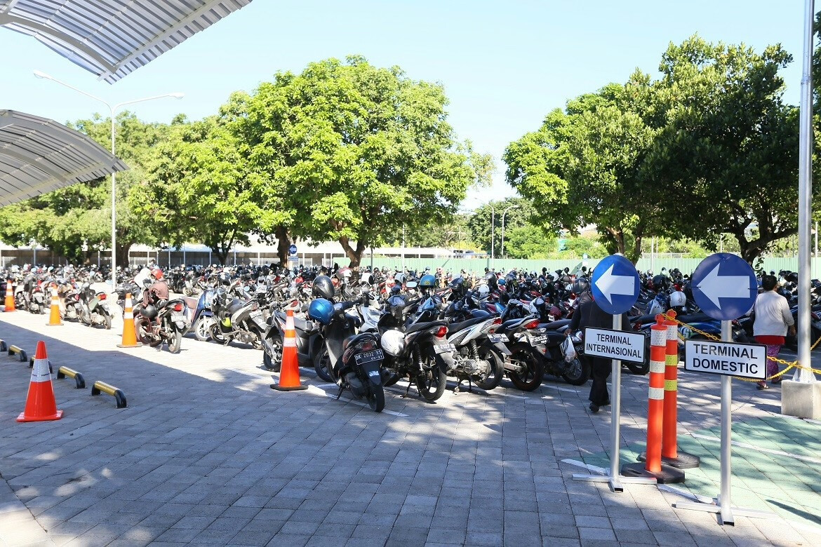 Police Warn: Use Only Official Parking Near Bali Airport