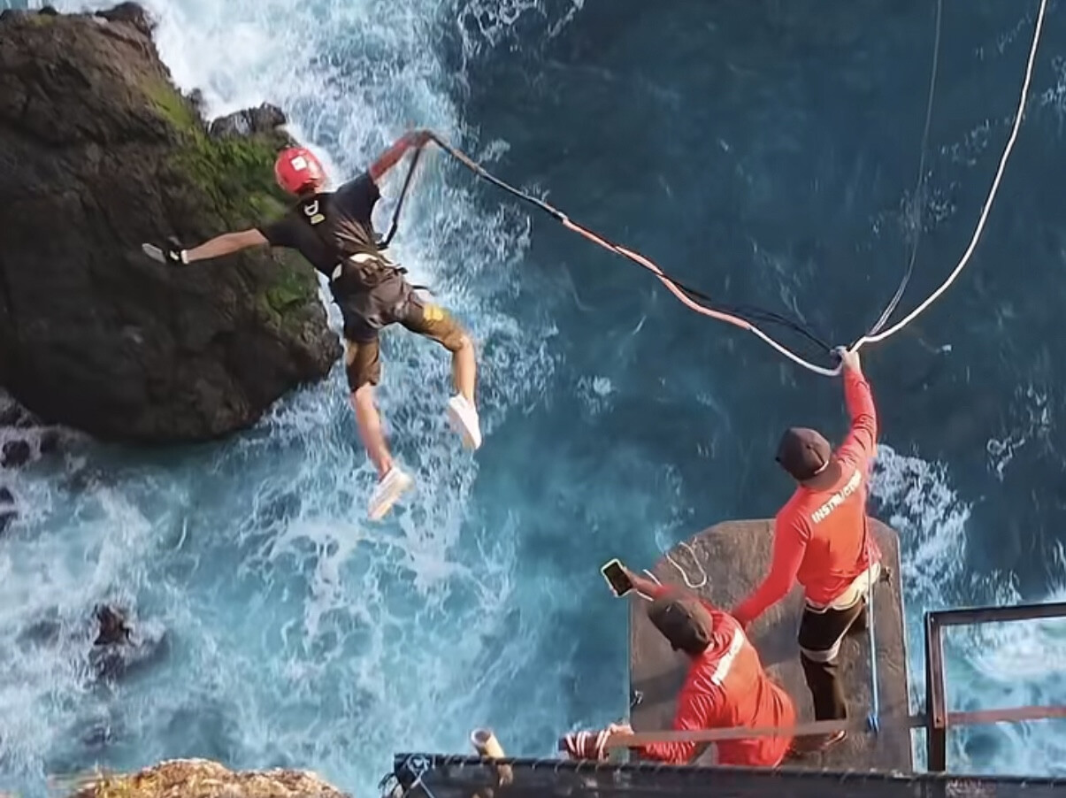 Nusa Penida Cliff Jumping Put on Hold After Inspection