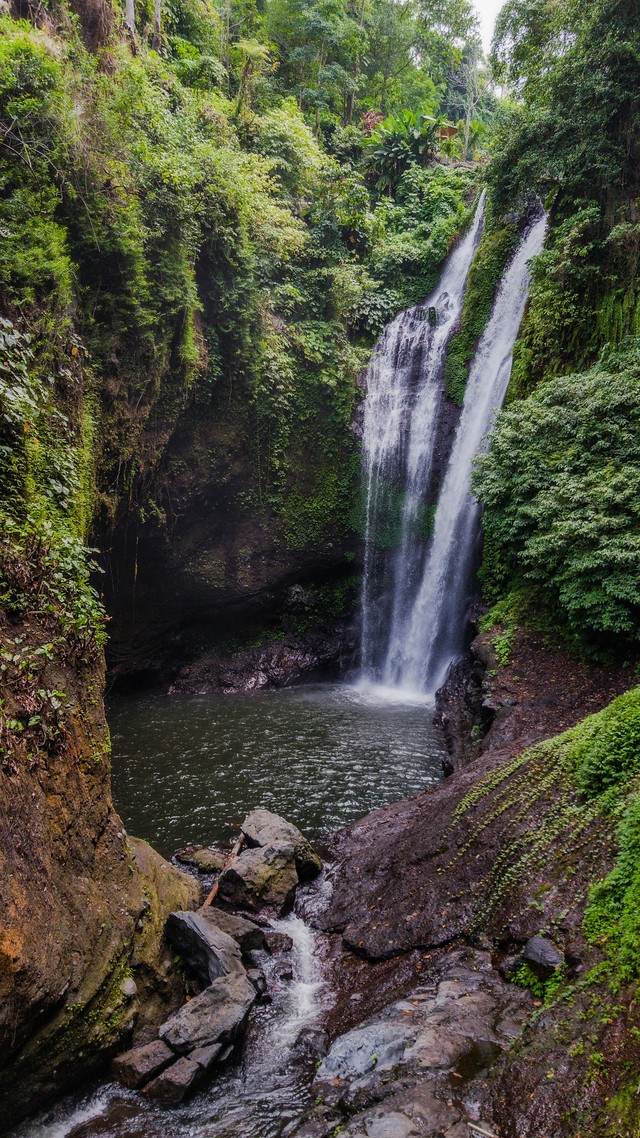 Aling Aling Waterfall (Aling Aling) and its smaller brothers
