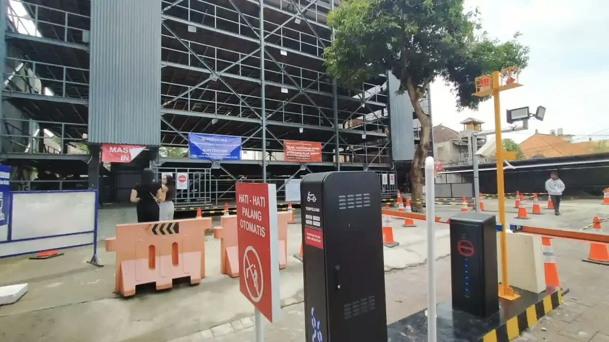 Sanur Opens a Six-Storey Motorcycle Parking Hub